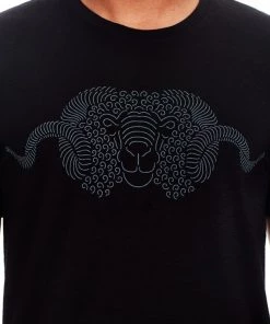 Icebreaker Mens Merino Tech Lite Crewe Shirt Black M 10 Icebreaker Mens Merino Tech Lite Crewe Shirt Black M -Cheap Icebreaker Shop 103841001 5 1