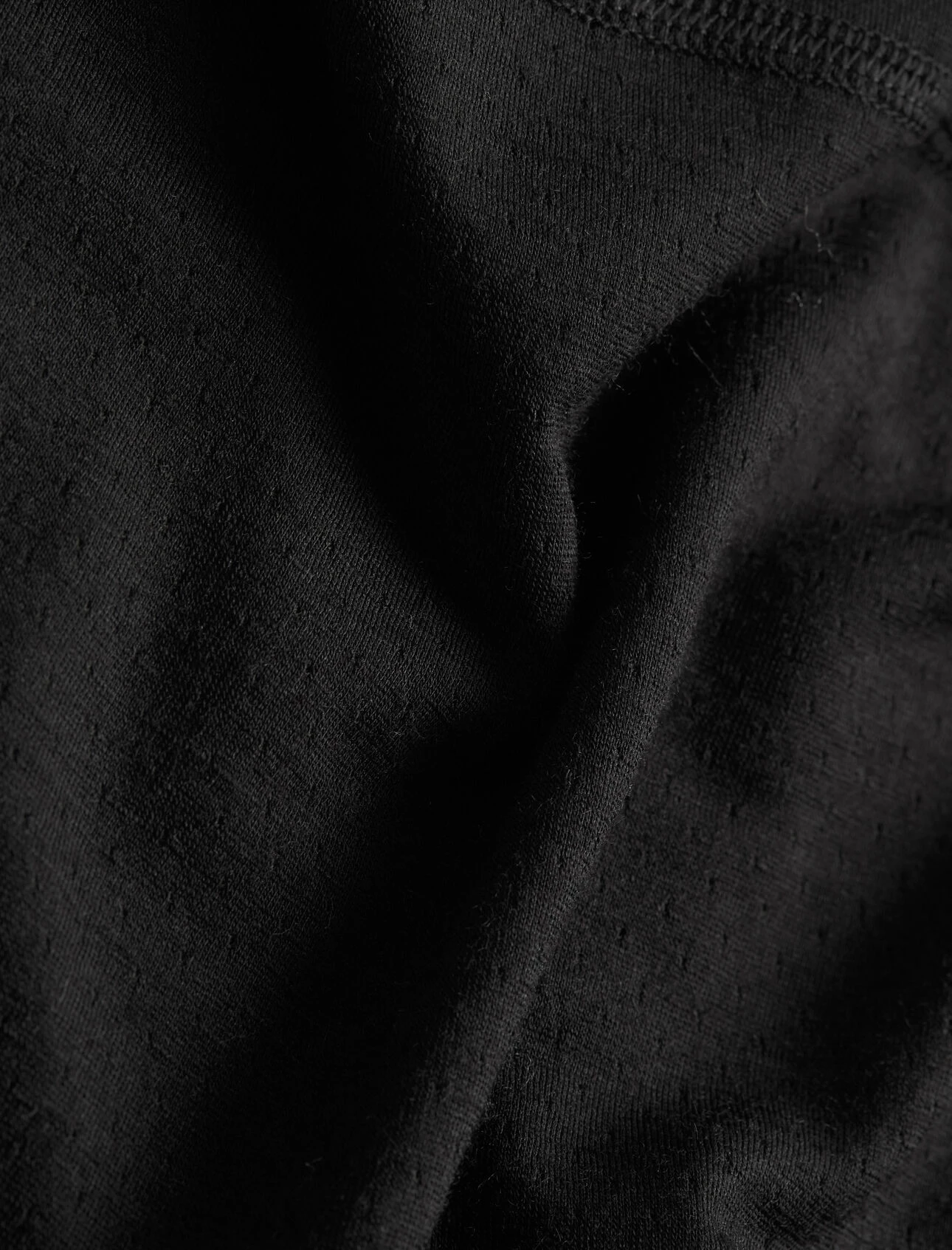 Icebreaker Merino BodyfitZone 150 Mens Thermal T-Shirt Black 10 Icebreaker Merino BodyfitZone 150 Mens Thermal T-Shirt Black - Image 8